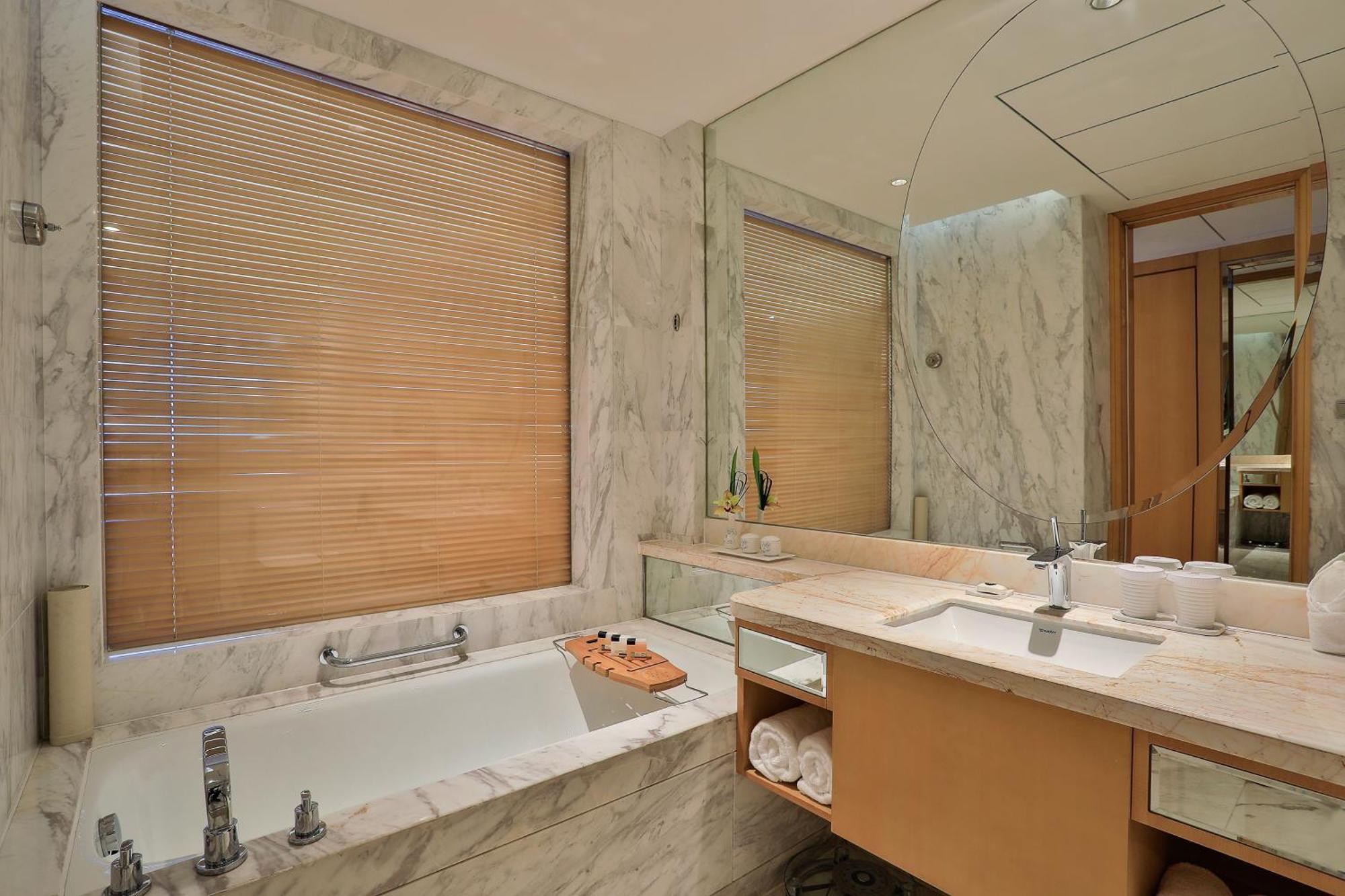 Shaoxing Tianma Grand Hotel Exterior photo